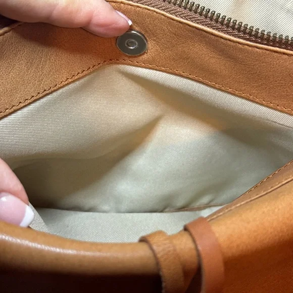 Lucky Brand BoHo Tan Caramel Flap Leather Crossbody Bag Purse Maximum Storage - Picture 11 of 11